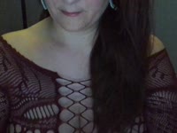 Een vrijgezelle spannende milf die van avontuurtjes en fantasietjes houdt. Om te delen of om de jouwe te horen.