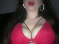 Ik ben een leuke spontane vrouw van 29 jaar oud. Ik heb lang blond / inmiddels bruin haar (over de schouders), blauwe ogen, Niet slank, niet dik ertussen in dus. Ik  heb een cup D en ik kom uit Utrecht waar ik vlakbij het centrum woon. Verder ben ik al een ruime tijd single.  Ik ben op zoek naar een beetje leuke spanning en avontuur. Heb je verder nog vragen, dan kan je altijd een berichtje sturen, dat zou ik leuk vinden. Xxx