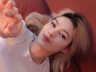 free chatroom AlysiaBennet