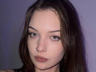 masturbating camgirl AmilyUiUi