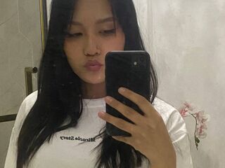 camwhore masturbating BerniceMaguire