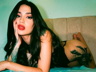 hot camwhore EmiliaVanRose