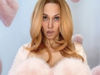 camgirl shaving pussy GingerLynx