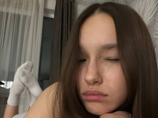 camgirl masturbating with sextoy MariellaLot