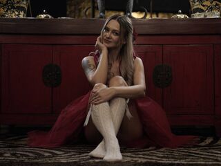 camgirl playing with vibrator NicoleLoy