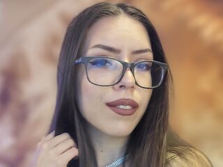 webcam striptease show EmaLowee
