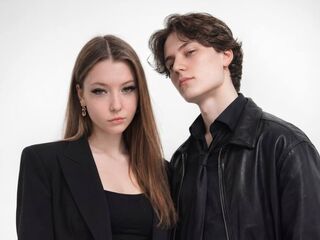 camsex show LeoAndMira