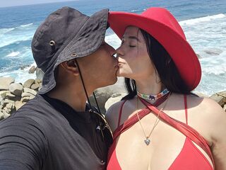 webcam couple sexchat NahomiAndLeo