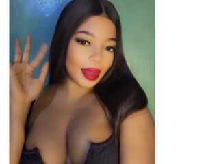 kinky girl cam SarahCourt