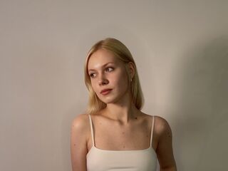 naked girl with cam masturbating AishaNaeher
