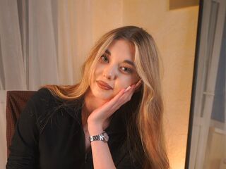 masturbating cam girl AlonaYouell