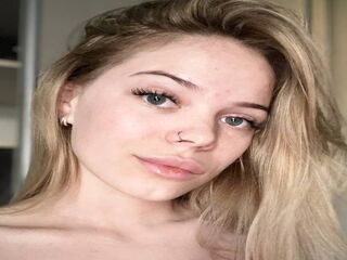 cam girl playing with vibrator AnnaWernick