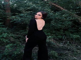 naked girl with webcam masturbating with vibrator AnnamaeQuartieri