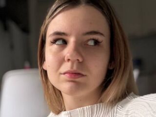 cam hooker chatroom AnnikaMorgan