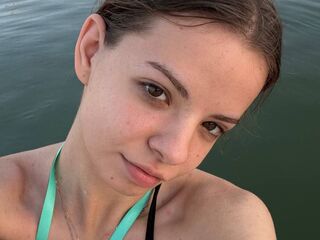 camgirl masturbating with dildo BonnySeto
