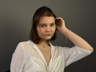 naked camgirl CaritaMattox