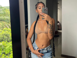 fingering girl chatroom CarolineCartson