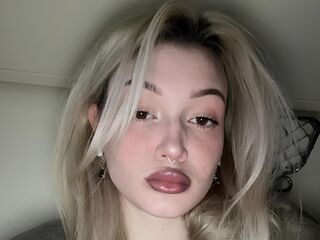 hot cam whore CaseyHemmerling