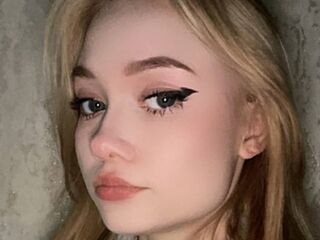 webcam show CecilyBurnard