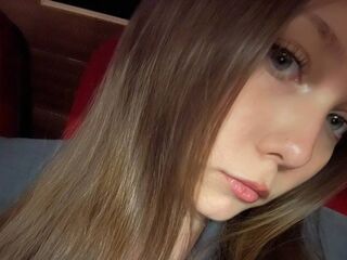 cam girl masturbating with sextoy CleliaGuynup