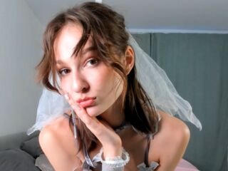 fingering cam slut ClementinaDrouin