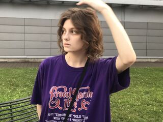 cam girl cam chat CorinneKeidong