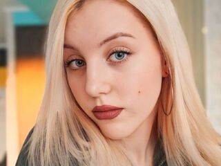 fingering girl cam DainaMatko