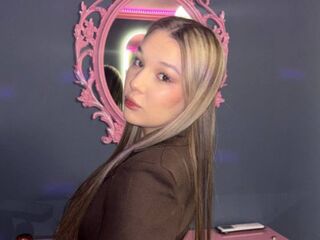 naked cam girl gallery DarnellCalvani