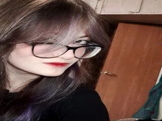 webcamgirl DeberaWoodsmall