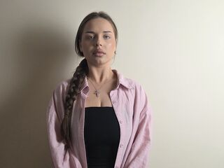 nude cam picture DelenaCouts