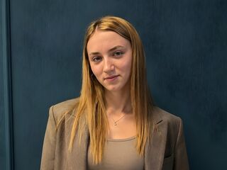 topless camgirl DespinaExum