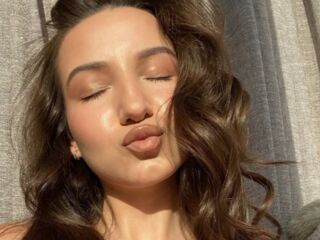 camgirl porn cam DinaSweeny