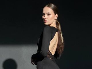 dity cam show EmilyGiffin