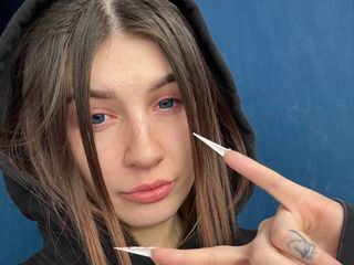 live webcam performer FemidaBrown