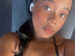 nude webcam GrasyBenty