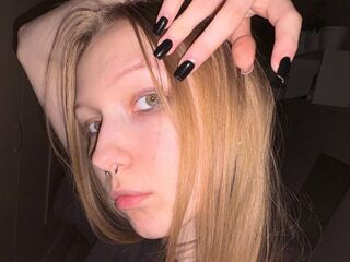 girl fingering shaved pussy GriselCammarano