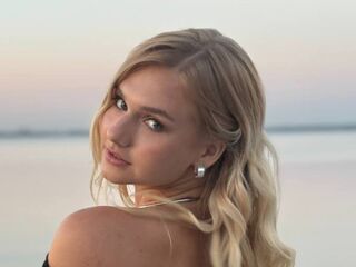 free chatroom HelenPetrini