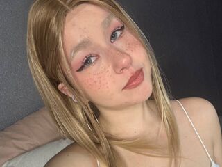 cam girl fingering HoneyLumi