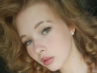 nude webcam girl photo IllaPytlewski