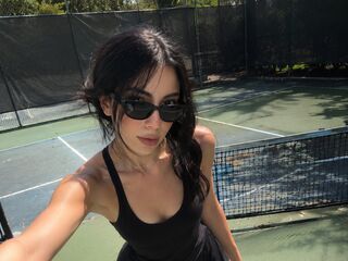 camwhore shaved pussy IrynnaBianchi