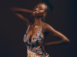 girl cam free IssaJenner