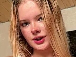 nude cam photo JeannettaCeraos