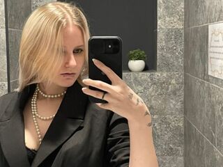 cybersex chat room JenaeMcquillen