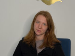 naked webcam girl photo KandiTivis