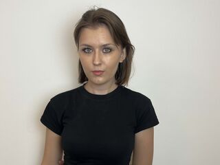 naked camgirl picture KariErpelding
