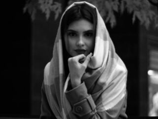 naked camgirl KylaSieradski