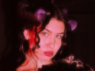 girl webcam LarondaSuitt