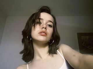 girl fingering bald pussy LenaSegel