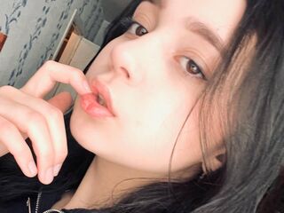 cam girl chatroom LeotaBienvenu