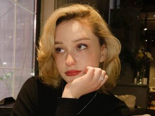 beautiful camgirl LilithYongi
